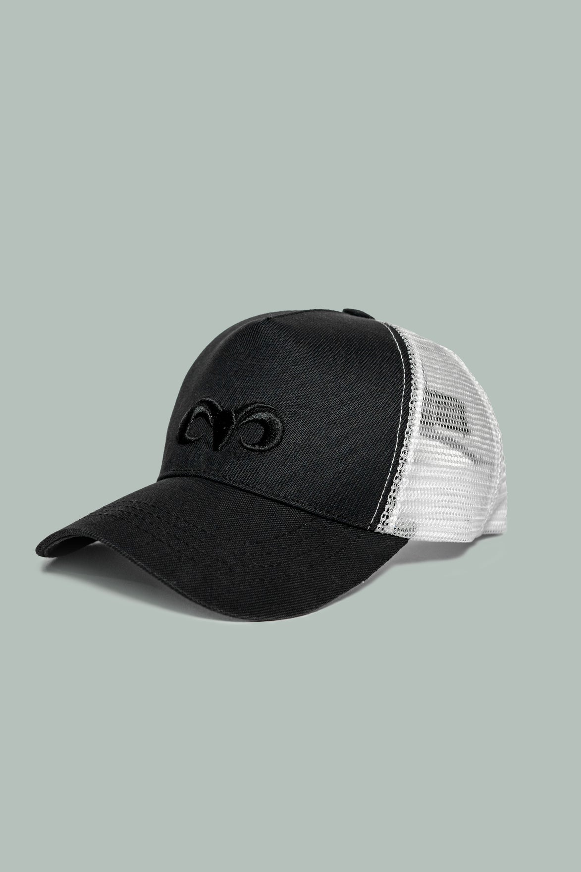 NEW ERA® A-FRAME TRUCKER HAT- BLACK/WHITE