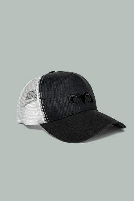 NEW ERA® A-FRAME TRUCKER HAT- BLACK/WHITE